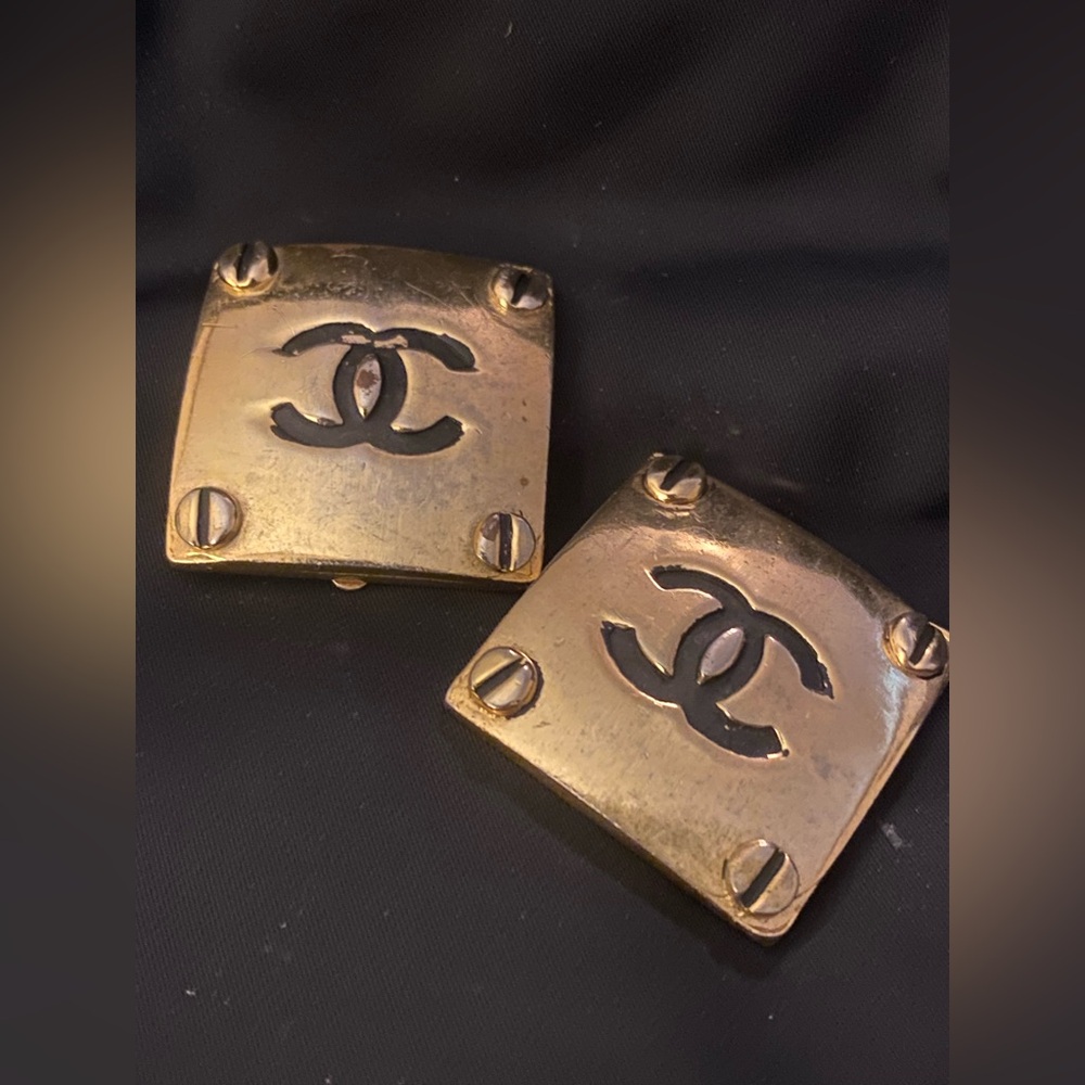 CHANEL Gold-Tone Logo Clip on Earrings • Vintage